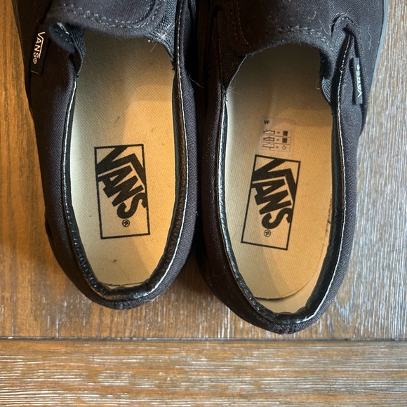 Vans Classic Black Slip On *NEW* - Picture 7 of 8